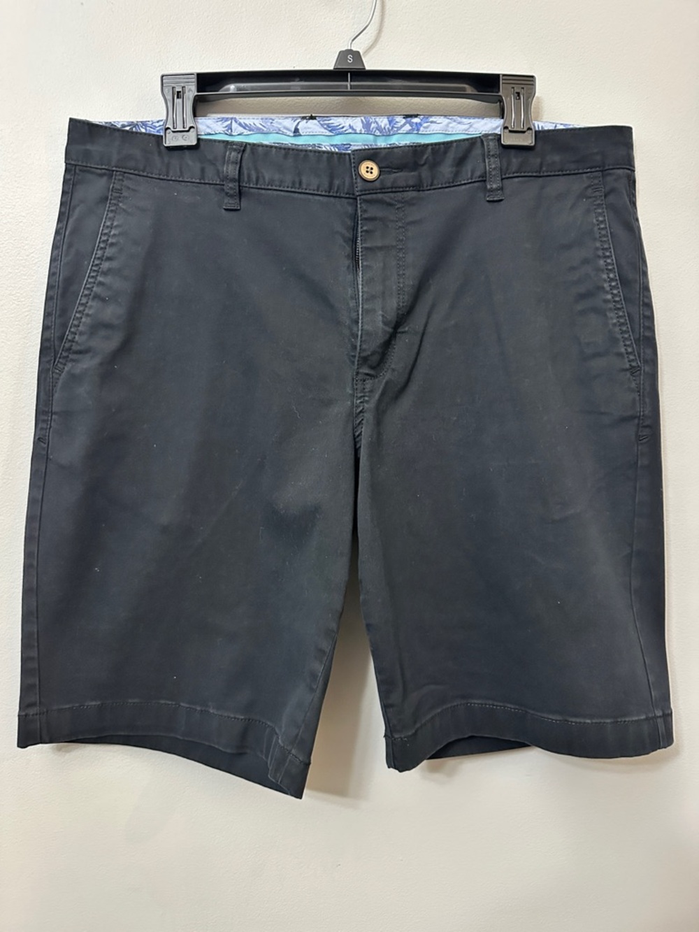 Tommy Bahama Men’s Black Boracay Shorts Size 36 - Cotton Tencel Blend